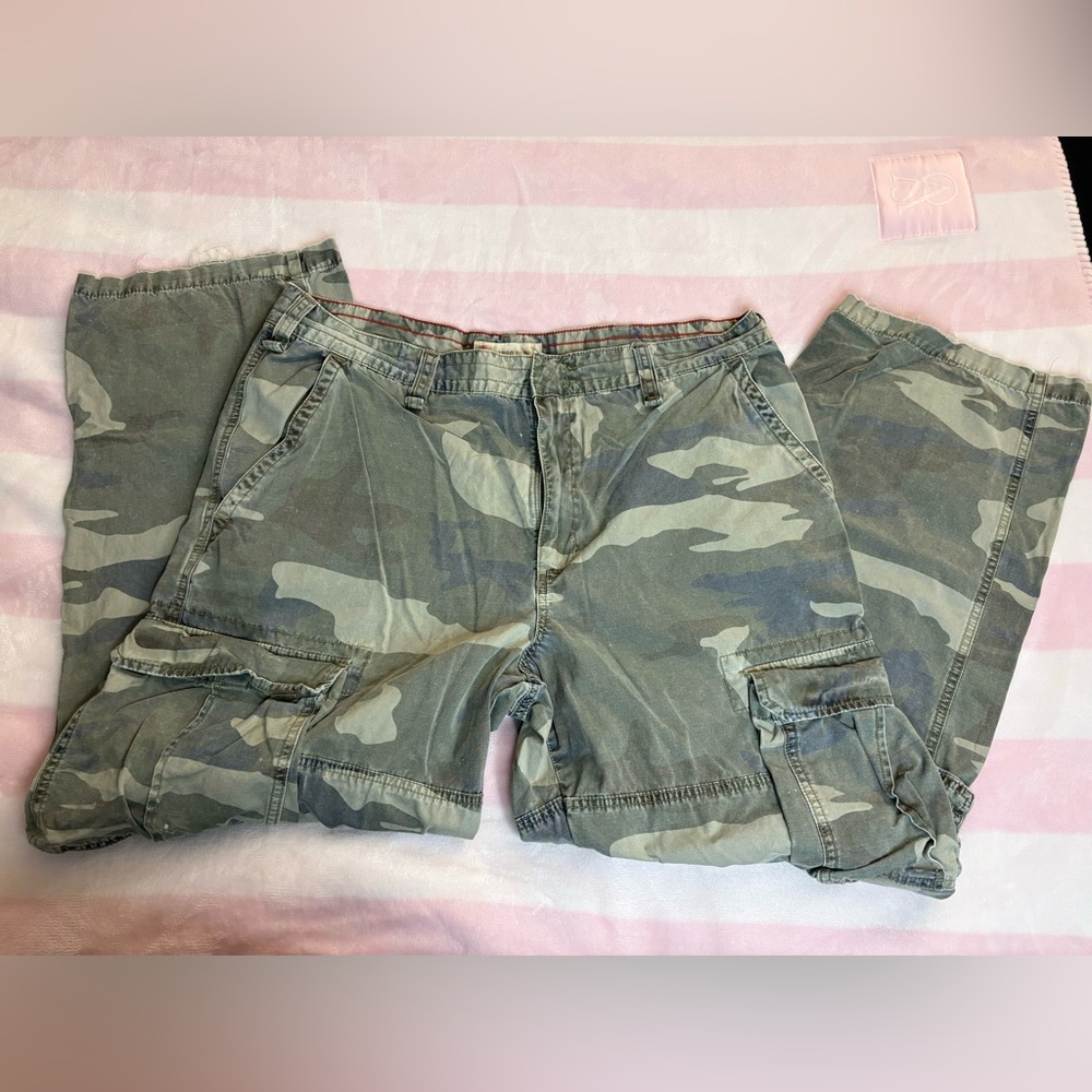 Men’s Camo Cargo Pants